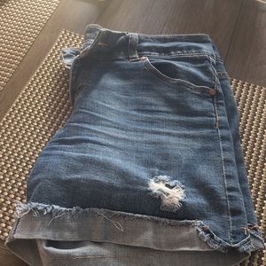 Ripped Jeans Celebrity Pink from Macys size 7